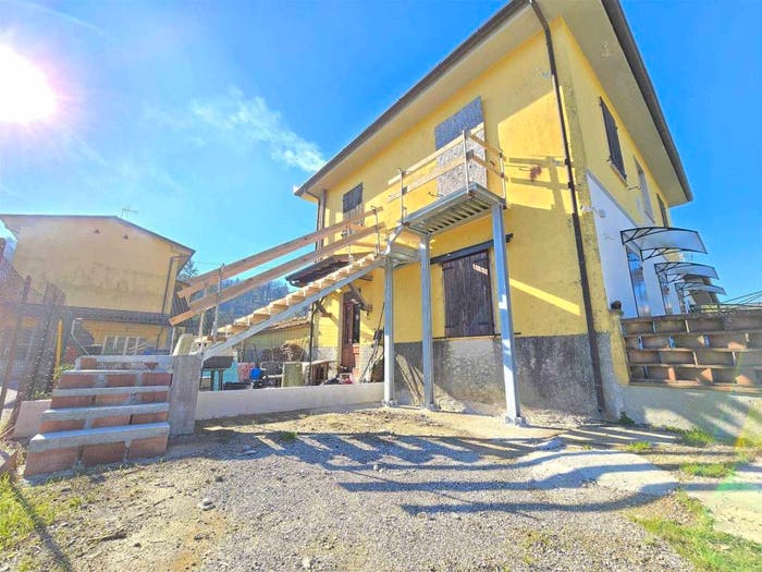 Casa con 5 locali in vendita in Camaiore Paese, Camaiore