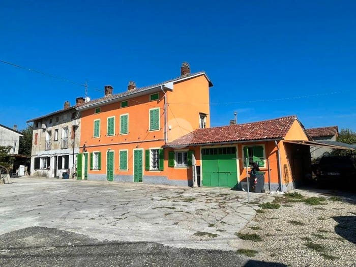 Casa con 6 locali in vendita in Via Campanella, Suardi