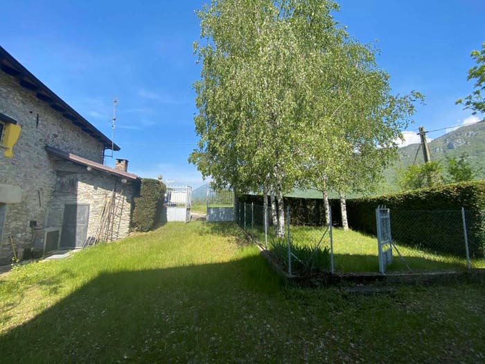 Casa con 6 locali in vendita in largo località Chiardola, Demonte