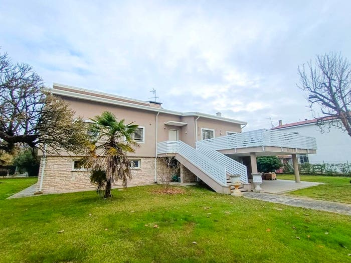 Casa con 6 locali in vendita in Via Filippo Turati, Centro, Adria