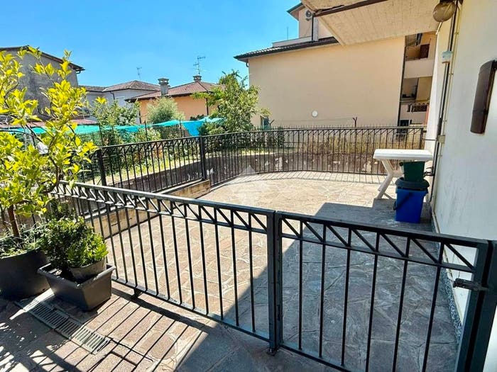 Appartamento trilocale in vendita in Via Petrarca, Centro, Casirate d'Adda