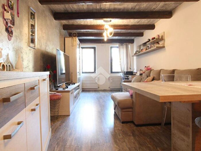 Casa quadrilocale in vendita in Via Principale, Passons, Pasian di Prato