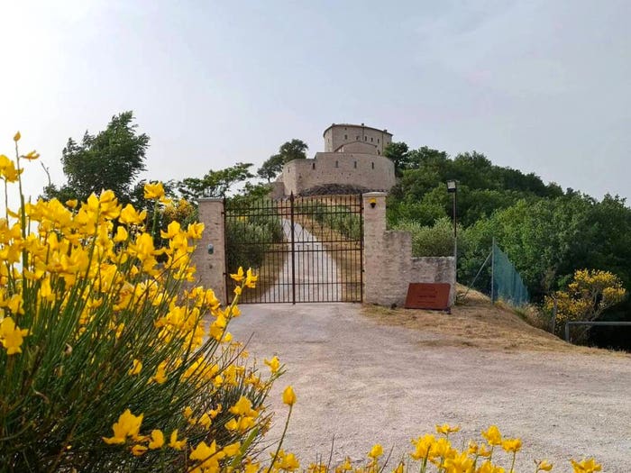 Casa con 6 locali in vendita in Strada Provinciale Apecchiese, Cagli
