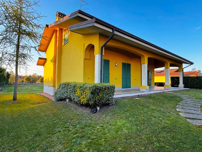 Casa con 5 locali in vendita in Strada Torre, Goito