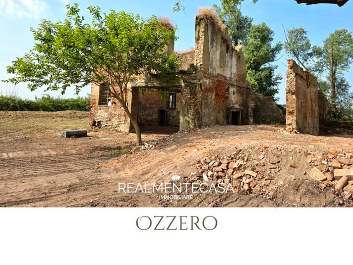 Casa con 6 locali in vendita in Via Soria Vecchia, Ozzero
