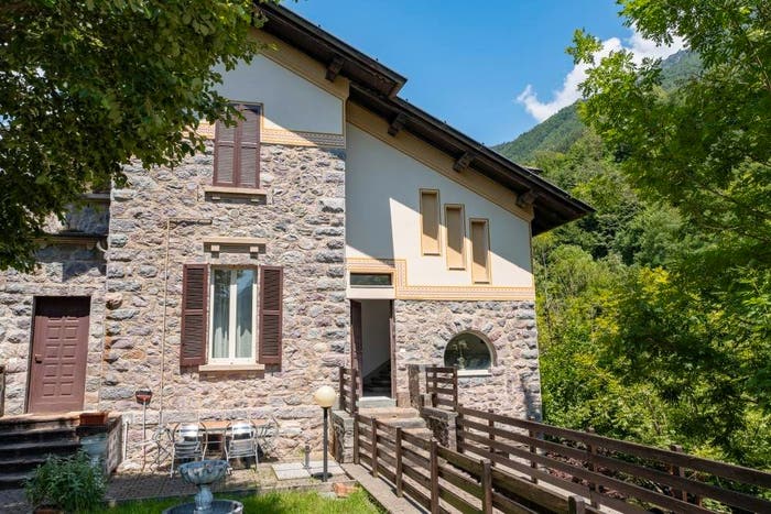 Appartamento bilocale in vendita in Via Provinciale, Centro, Gandellino
