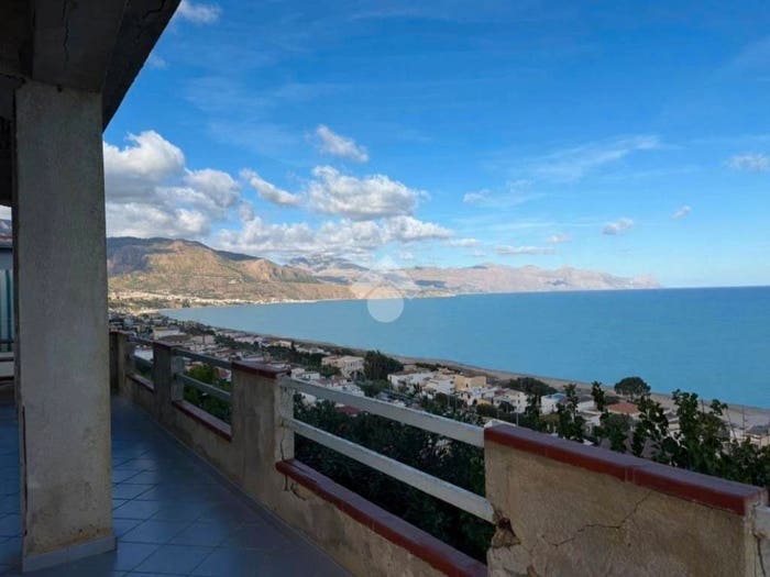 Casa con 6 locali in vendita in Via Caronte, Alcamo Marina, Alcamo