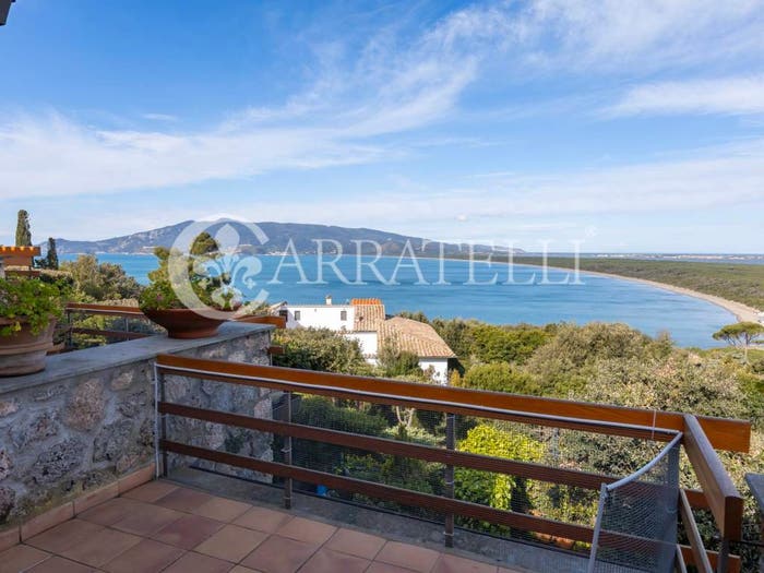 Appartamento trilocale in vendita in Via delle Azalee, Ansedonia, Orbetello