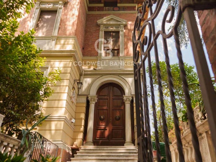 Casa con 6 locali in vendita in Viale Luigi Chiavellati, Centro Storico, Foligno