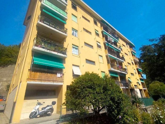 Appartamento trilocale in vendita in Via Vittorio Battaglini, Sampierdarena, Genova