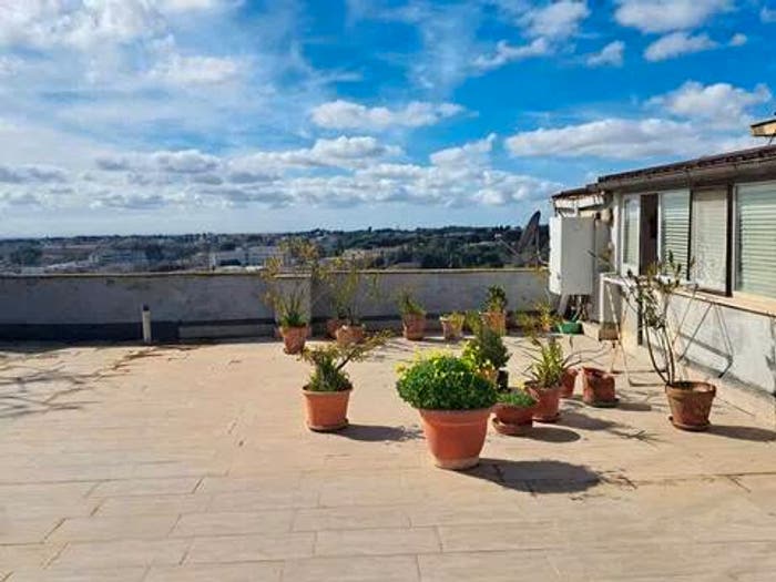 Appartamento quadrilocale in vendita in Piazza Vincenzo Bellini No Number, Centro, Caltagirone