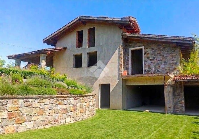 Casa con 5 locali in vendita in Via san carlo, Colico Piano, Colico