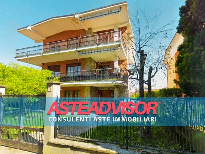 Appartamento con 6 locali in vendita in Via Genova, Centro, Orbassano
