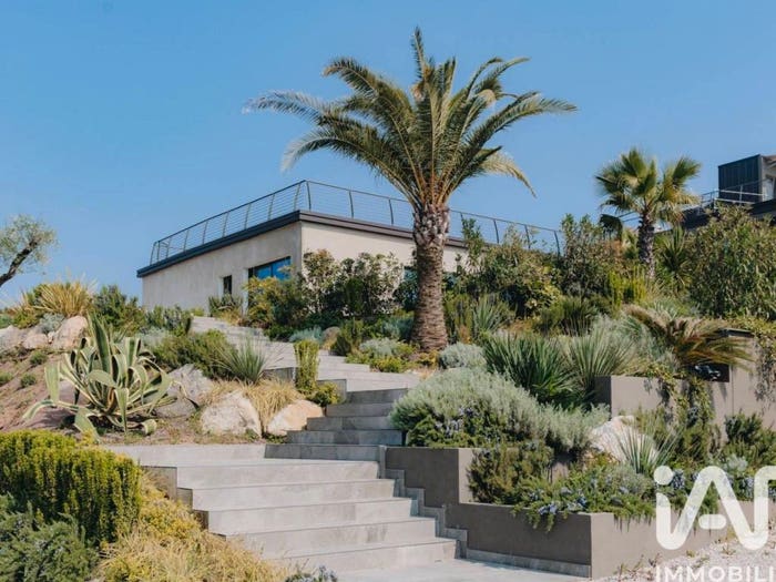 Casa con 6 locali in vendita in Via San Rocco, Centro, Padenghe sul Garda