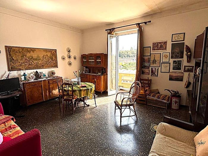 Appartamento trilocale in vendita in Via Piero Maroncelli, Sestri Ponente, Genova