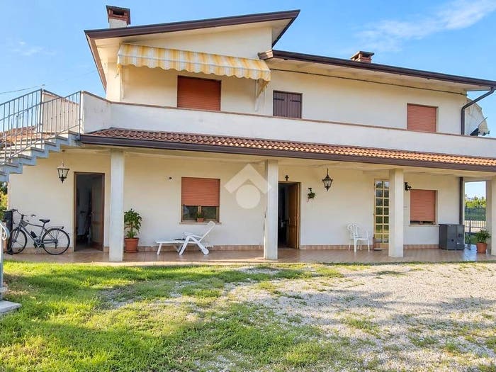 Casa con 6 locali in vendita in Via VOLON, Loria Bessica, Loria