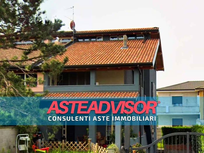 Casa con 6 locali in vendita in Via Ruggero Leoncavallo, Canegrate