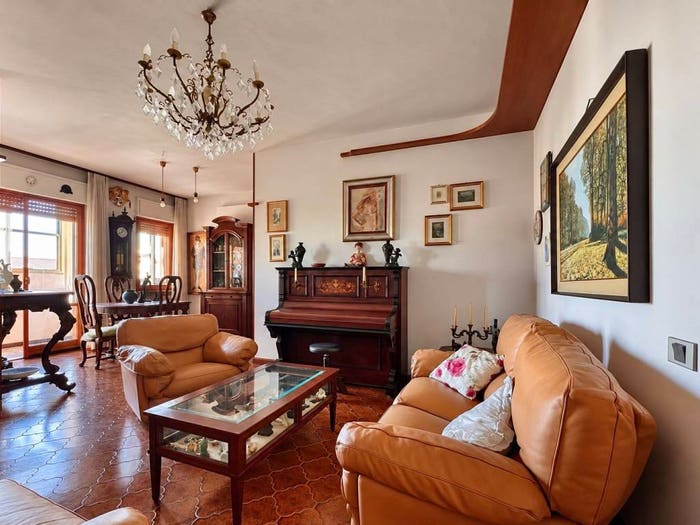 Appartamento con 6 locali in vendita in Via Tel Aviv, Genneruxi, Cagliari