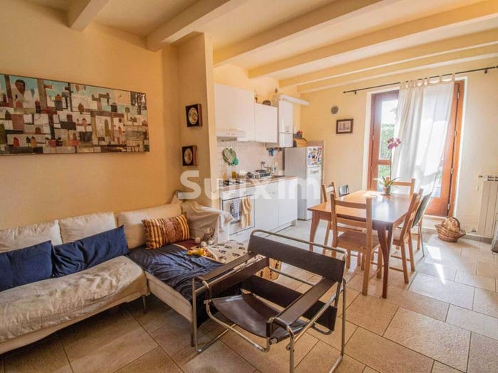 Appartamento trilocale in vendita in Castelnuovo Berardenga