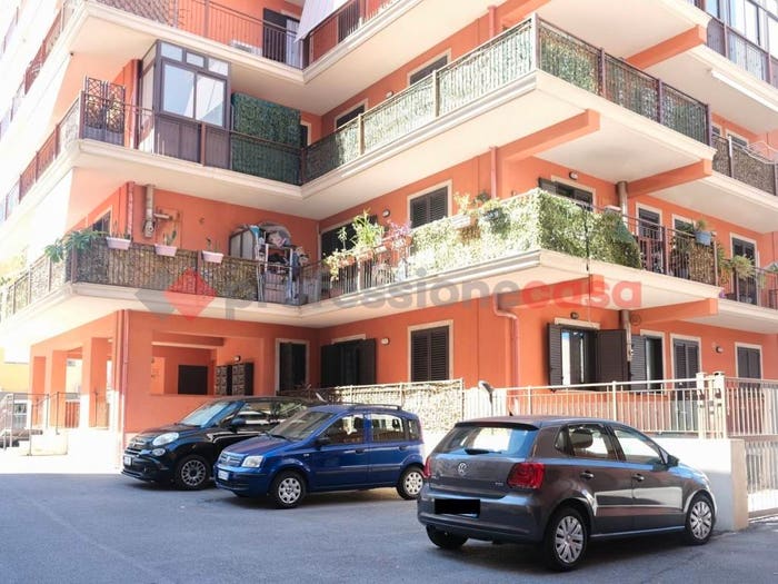 Appartamento trilocale in vendita in Via Piaggia, Centro, Milazzo