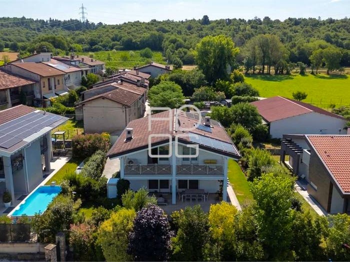 Casa con 6 locali in vendita in Via Malocco Sopra, Lonato del Garda