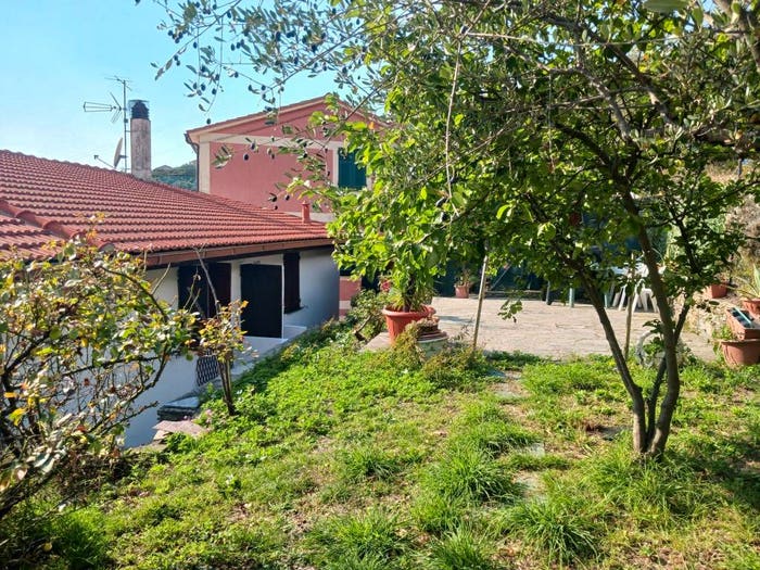 Appartamento trilocale in vendita in Località Roverano, Moneglia