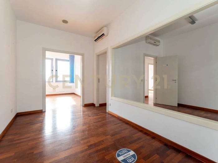 Appartamento con 5 locali in vendita in Corso Sicilia, Villa Bellini Santa Maria di Gesù, Catania