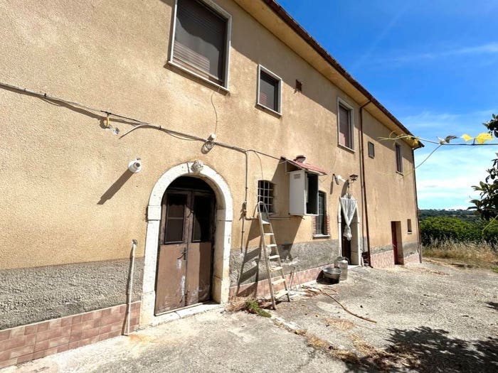 Casa con 6 locali in vendita in Contrada Bosco, Taurasi