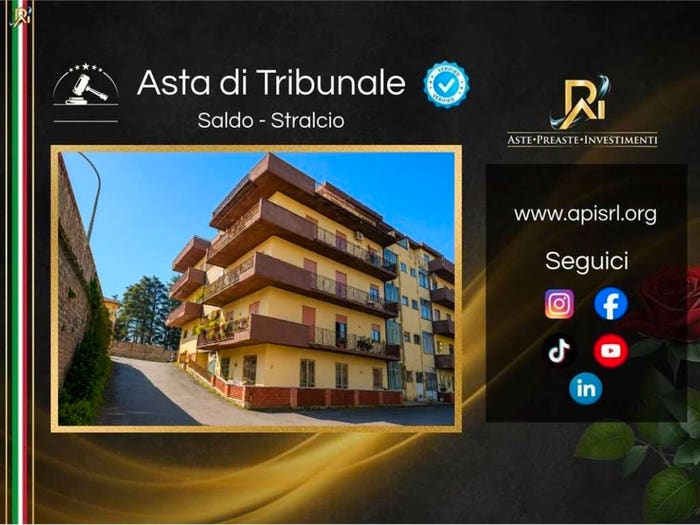 Appartamento quadrilocale in vendita in Viale Padre Mariano da Torino, Centro, Ronciglione