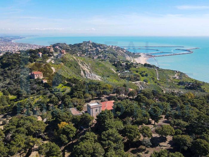 Casa con 6 locali in vendita in Strada Comunale Marcotta, Licata