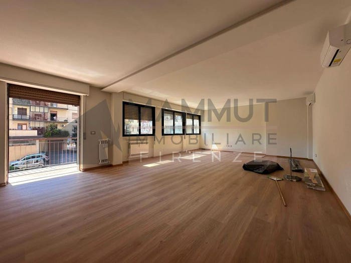 Appartamento con 6 locali in vendita in Via della Villa Demidoff, Novoli, Firenze