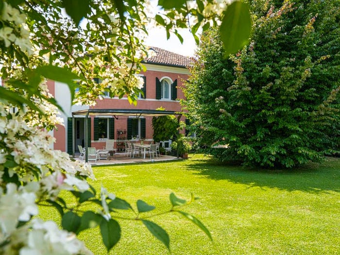 Casa con 6 locali in vendita in Via San Pio X, Castagnole, Paese