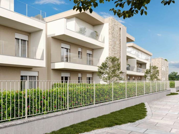 Appartamento quadrilocale in vendita in Via Roma, Centro, Bernareggio