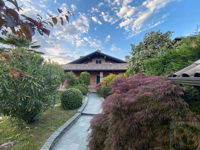 Casa con 5 locali in vendita in Piazza Don Bosco, Cambiano