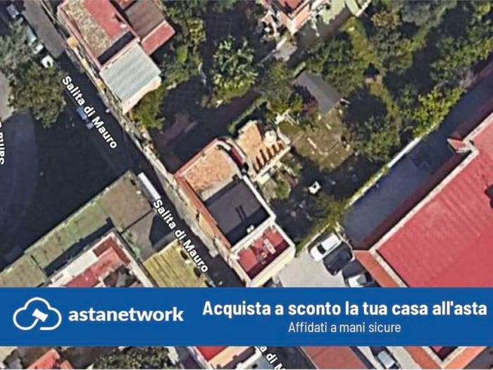 Casa con 6 locali in vendita in Salita di Mauro, Stella Materdei, Napoli