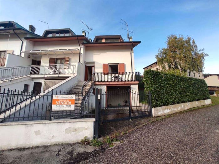 Casa quadrilocale in vendita in Via Centro Cattignano, Cattignano, San Giovanni Ilarione