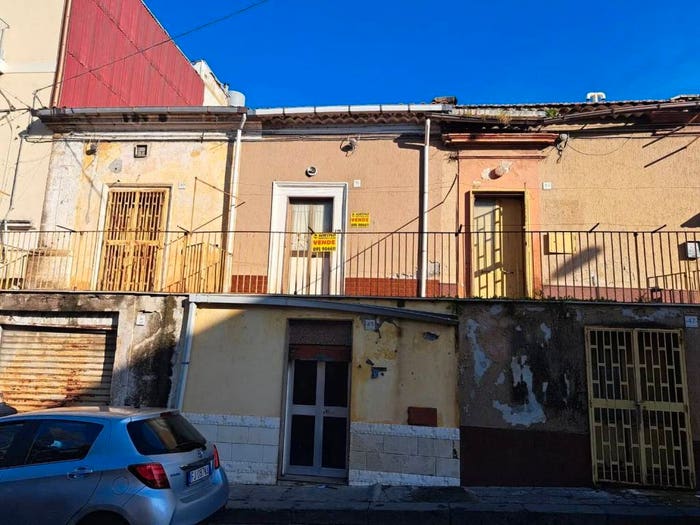 Casa con 6 locali in vendita in Via G Verdi, Lentini