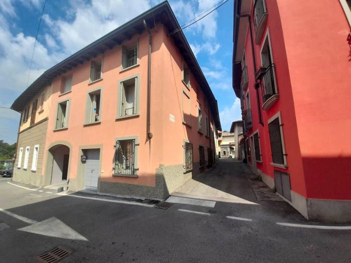 Appartamento trilocale in vendita in Piazza Vittoria, Centro, Capriate San Gervasio