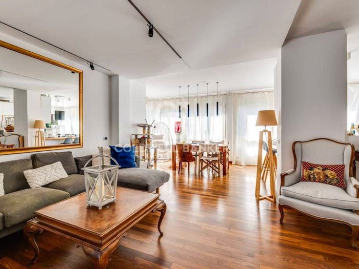 Appartamento quadrilocale in vendita in VIALE CORTINA D'AMPEZZO, Cortina d'Ampezzo, Roma