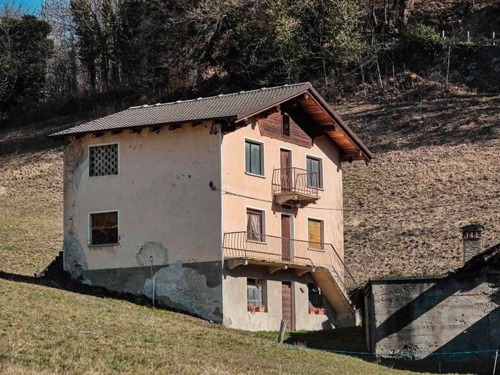 Casa con 6 locali in vendita in FRAZIONE LA PLANTAZ, Verrayes