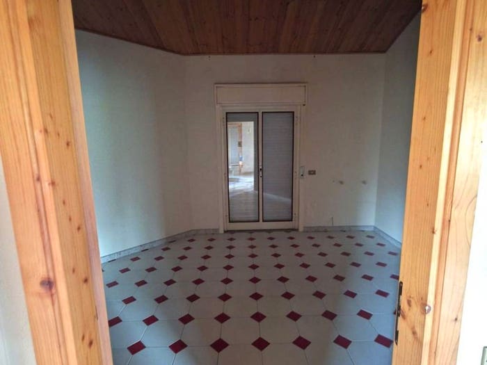 Casa con 6 locali in vendita in Via Antico Palmento, Ragalna