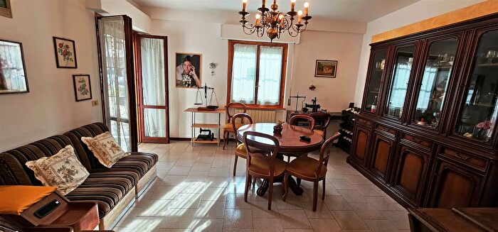 Appartamento trilocale in vendita in Castelraimondo