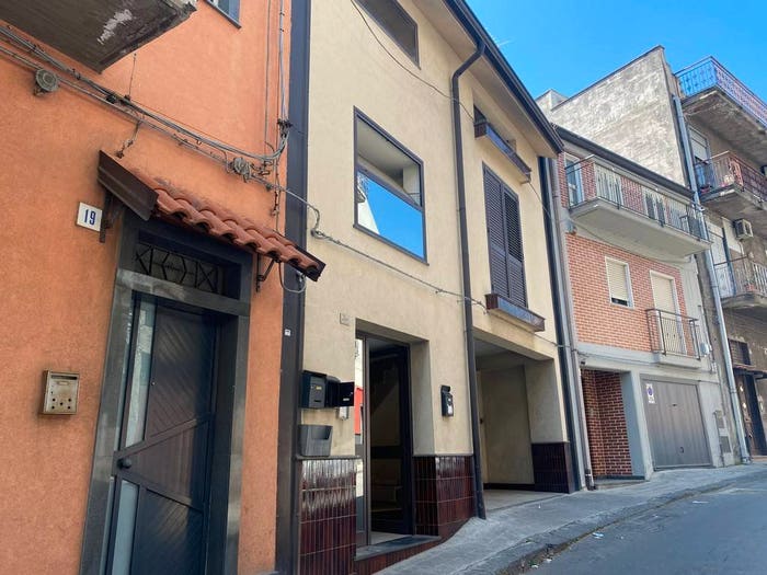 Appartamento con 6 locali in vendita in Via Plebiscito, Centro, Misterbianco