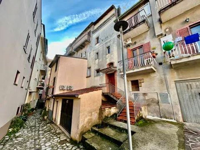 Appartamento con 5 locali in vendita in Via Cavone No Number, Centro, Itri