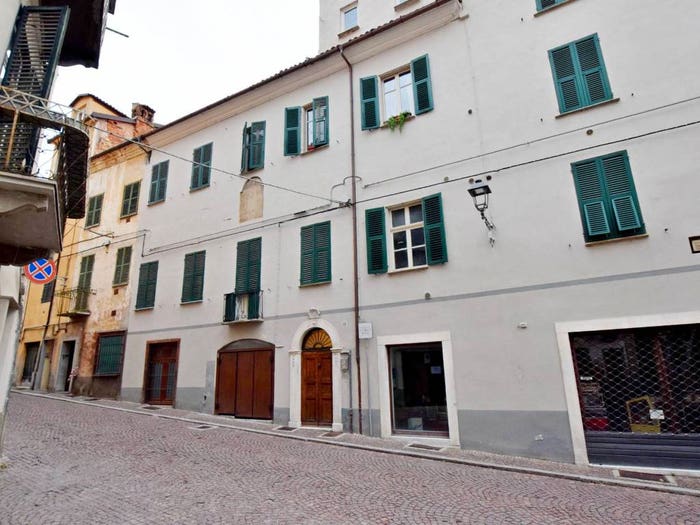 Appartamento quadrilocale in vendita in Via Giovan Battista Vico, Piazza, Mondovì
