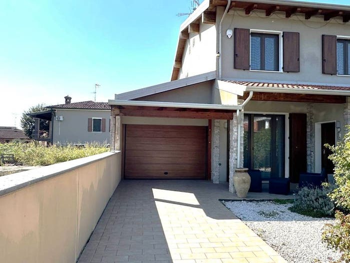 Casa con 5 locali in vendita in Via Santi Fabiano e Sebastiano, Borgo San Giacomo