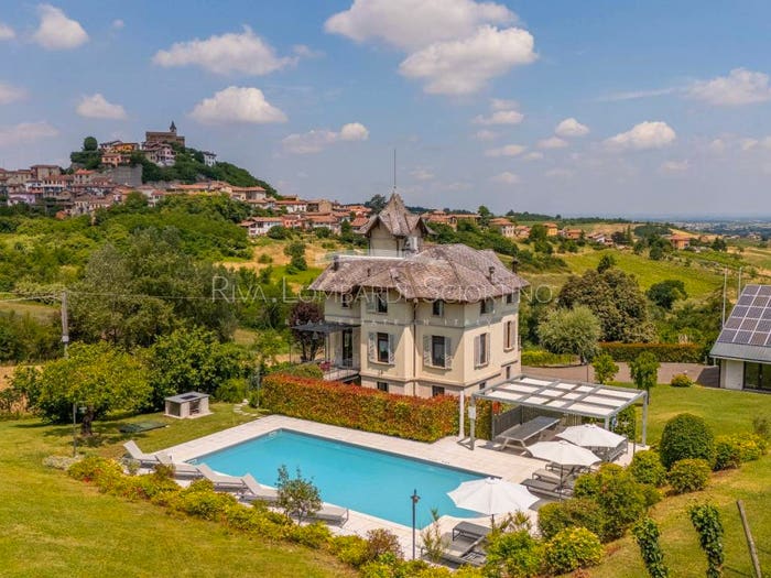 Casa con 6 locali in vendita in Sarezzano