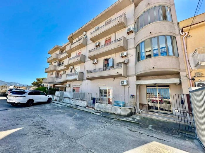 Appartamento con 5 locali in vendita in Via Portella della Ginestra, Balestrate Foce, Balestrate