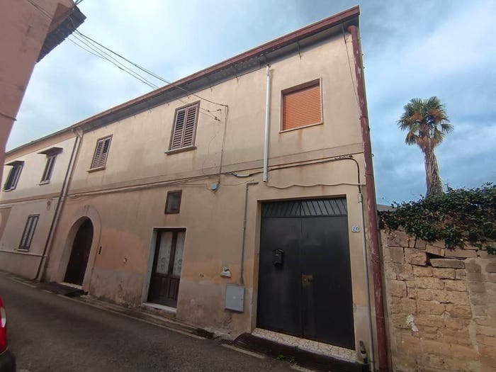 Casa con 6 locali in vendita in Via del Progresso, Moiano