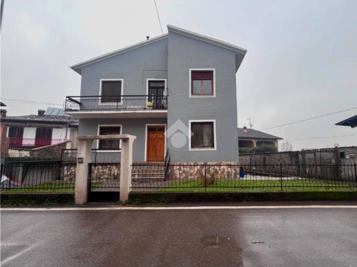 Casa con 6 locali in vendita in Via giuseppe mazzini, Centro, Calcinato